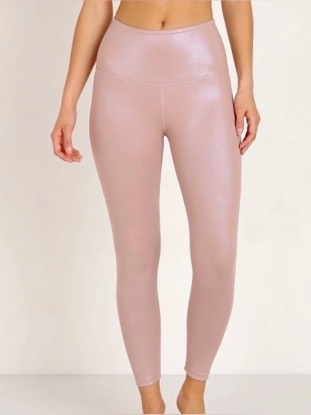 Beyond Yoga light pink shiny leggings Women’s size small S - Excellent!